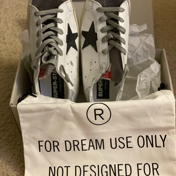 Brand new Golden Goose shoes. Never worn - Picture 3 of 6